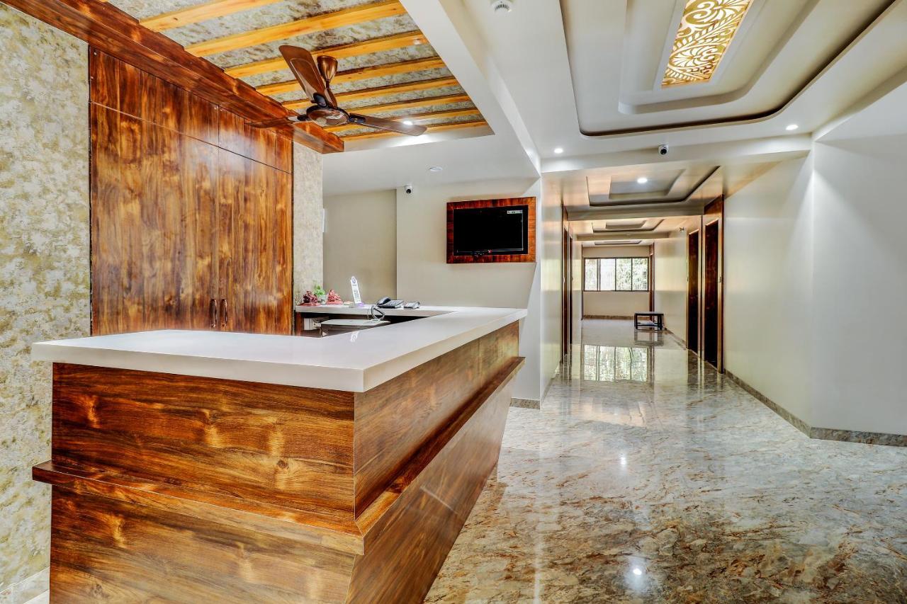 Hotel Apratim Lodging & Boarding Ulhasnagar Экстерьер фото