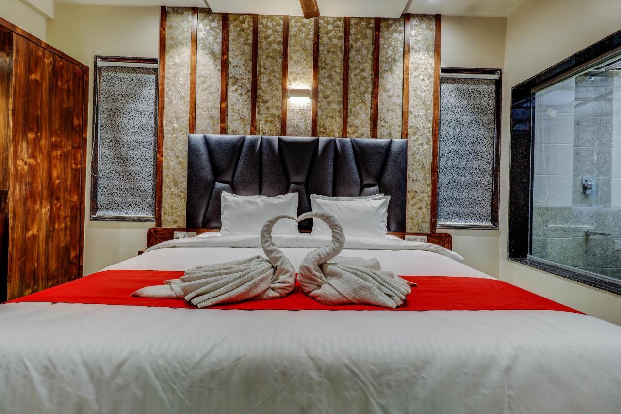 Hotel Apratim Lodging & Boarding Ulhasnagar Экстерьер фото
