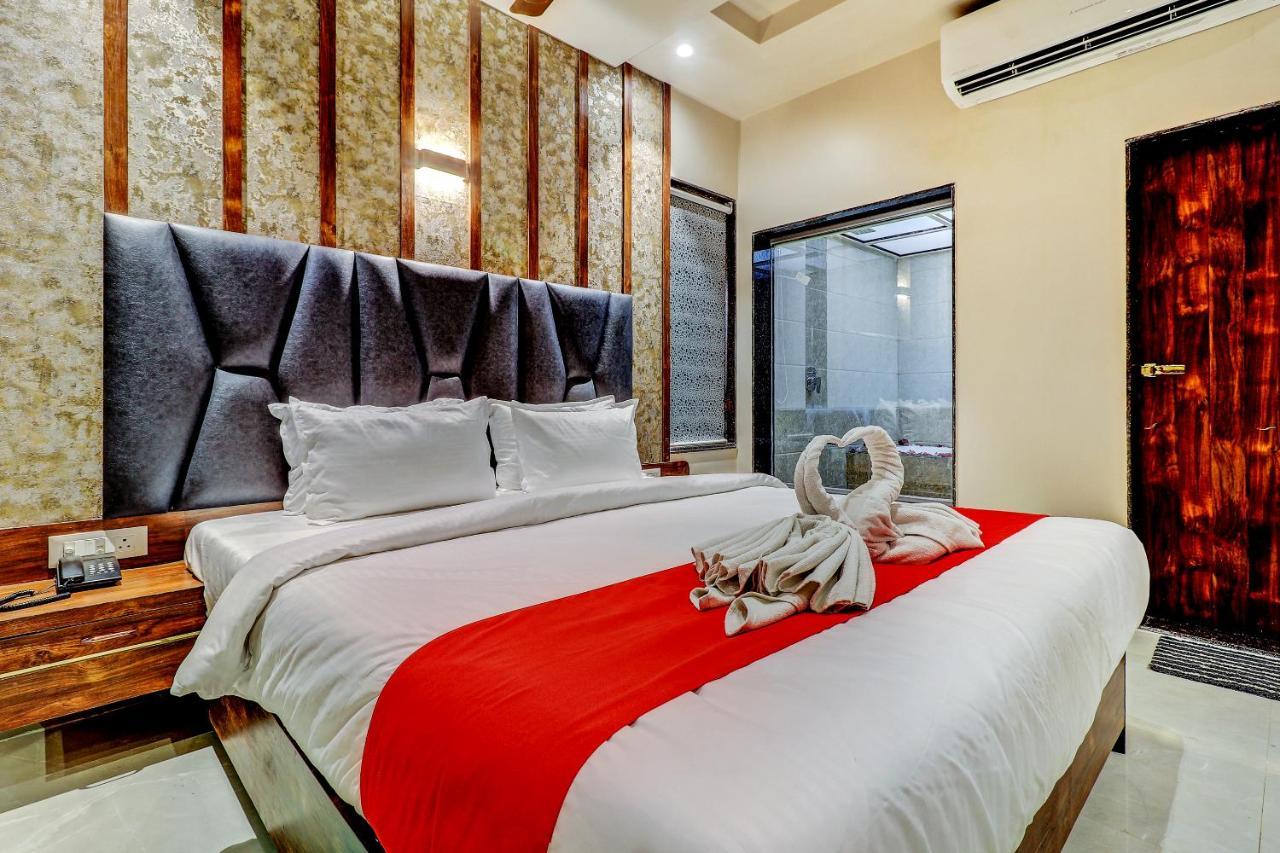 Hotel Apratim Lodging & Boarding Ulhasnagar Экстерьер фото
