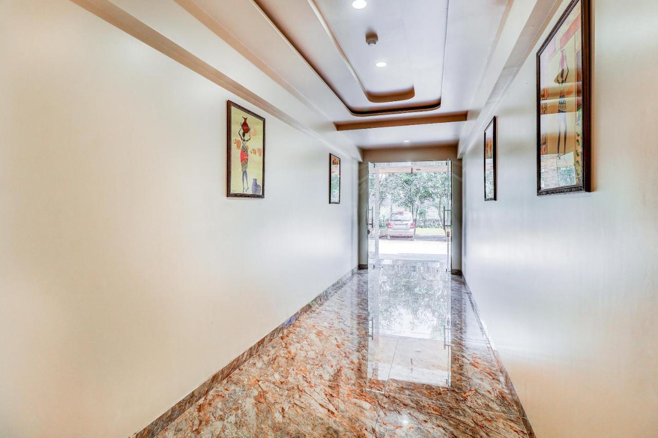 Hotel Apratim Lodging & Boarding Ulhasnagar Экстерьер фото