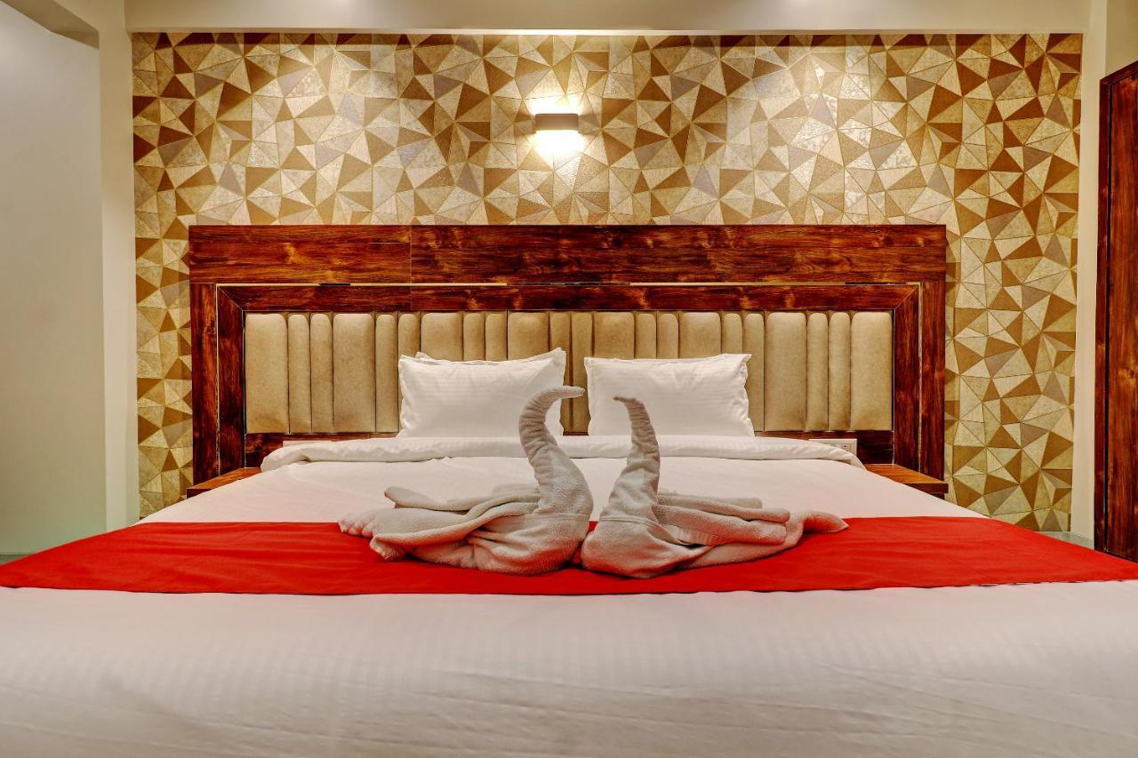 Hotel Apratim Lodging & Boarding Ulhasnagar Экстерьер фото