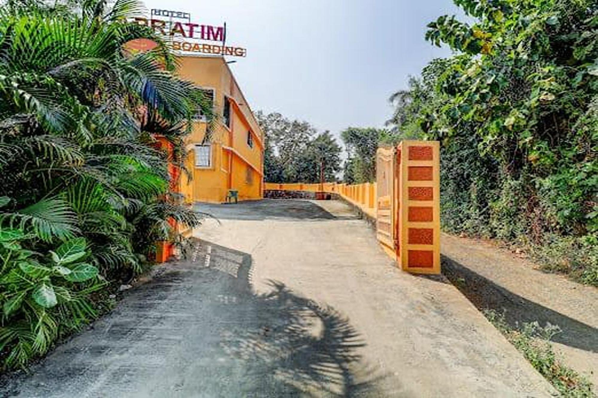 Hotel Apratim Lodging & Boarding Ulhasnagar Экстерьер фото